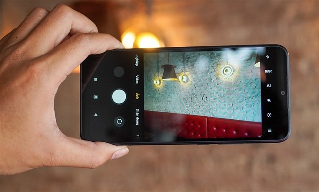 Máy vẫn hỗ trợ chụp chân dung dù chỉ được trang bị camera đơn