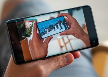 Đánh giá hiệu năng Xiaomi Mi Note 10 Lite: “không ngán” bất cứ tựa game nào, giải nhiệt tốt, pin siêu “trâu bò”