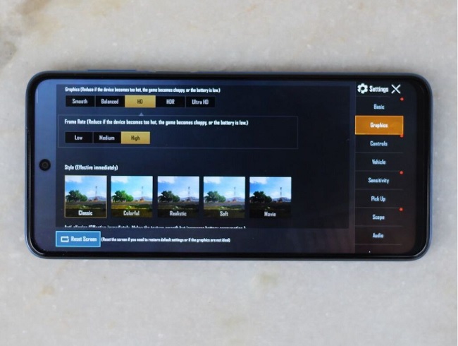 Sở hữu viên pin khủng cùng sạc nhanh 33W