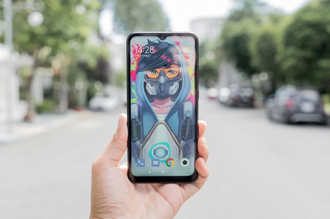 Người dùng chỉ có thể mở khóa máy bằng công nghệ nhận diện khuôn mặt