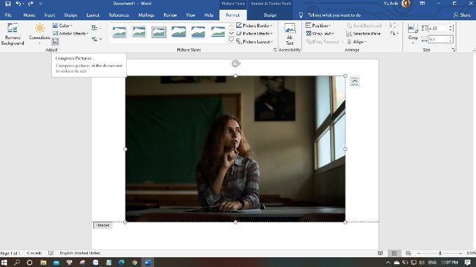 Click vào ảnh chọn Format
