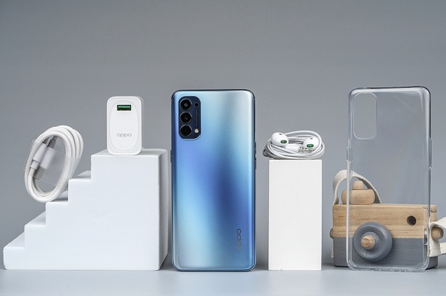 Mở hộp OPPO Reno4