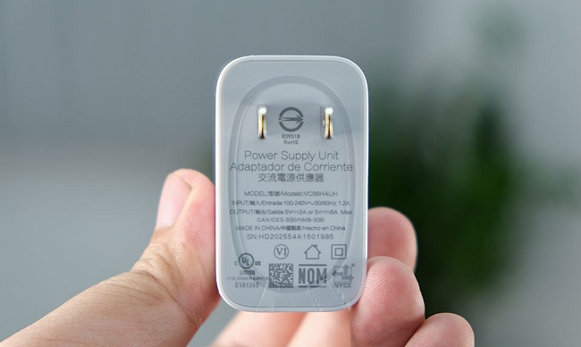 Với củ sạc 30W đi kèm, máy chỉ mất 56 phút để sạc đầy