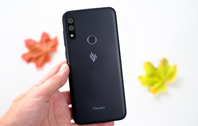 Mặt sau của Vsmart Star 4