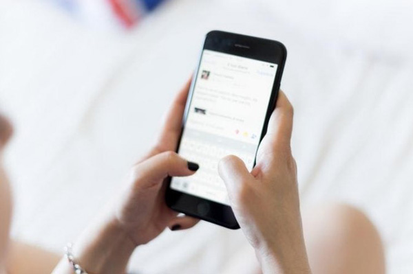 ROM (Read Only Memory) là một phân vùng bộ nhớ trong máy điện thoại