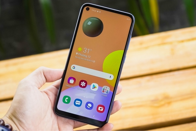 Màn hình lớn mang đến nhiều trải nghiệm xem phim, chơi game tuyệt vời cho người dùng