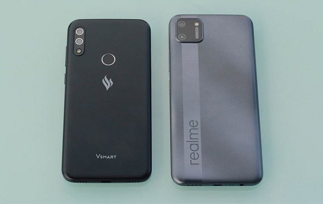 Vsmart Star 4 được tích hợp cảm biến vân tay ở mặt lưng, còn Realme C11 thì không
