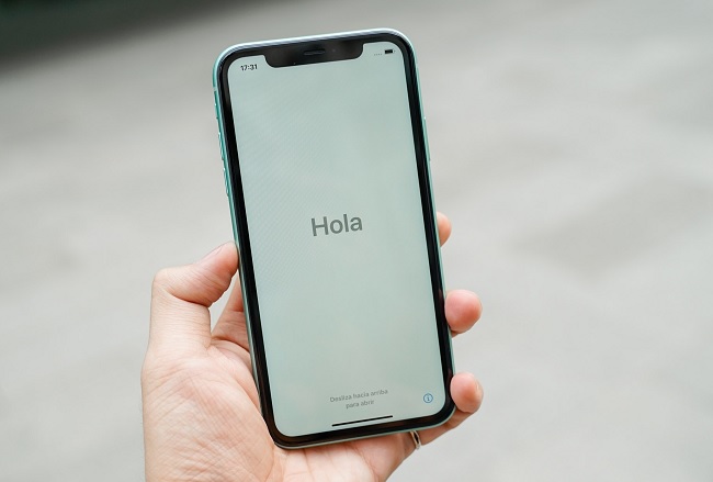 iPhone 11 có kích thước màn hình cùng độ phân giải cũng lớn hơn