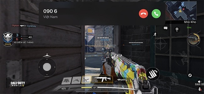 Tính năng thu nhỏ cuộc gọi đến không làm gián đoạn trải nghiệm của người dùng khi xem phim hoặc chơi game