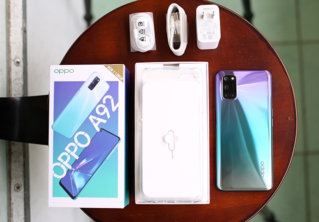 Mở hộp và trên tay OPPO A92 màu Tím Cá Tính