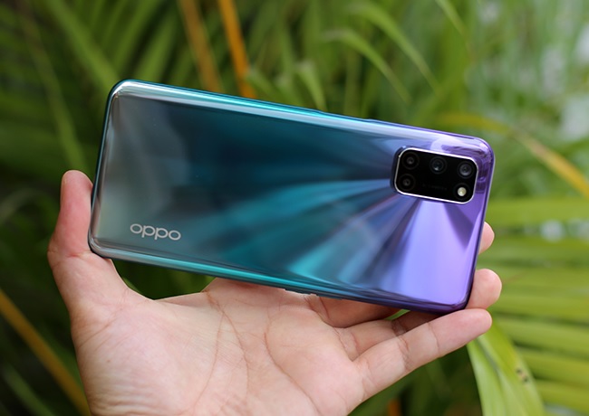 Trên tay OPPO A92 màu Tím Cá Tính vô cùng ấn tượng
