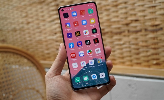 Màn hình AMOLED 6.55 inch, độ phân giải Full HD+ cho cho chất lượng sắc nét, màu sắc rực rỡ