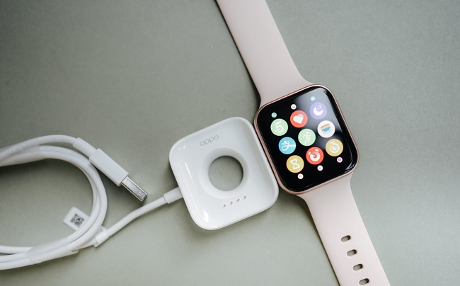 Trên tay OPPO Watch về thiết kế và màn hình