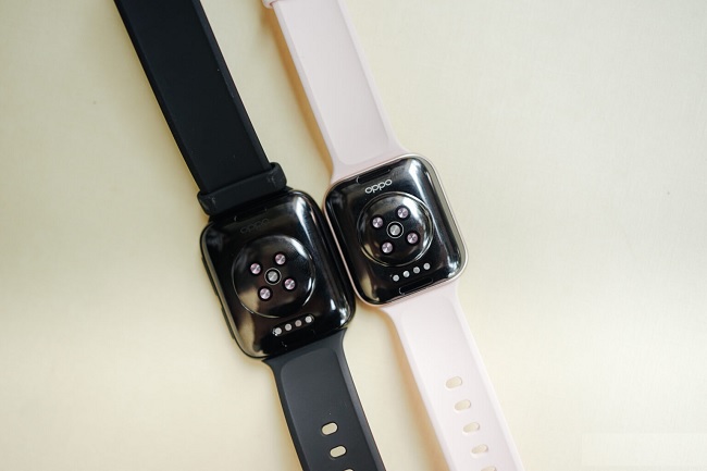 Mặt lưng tương tự như Apple Watch