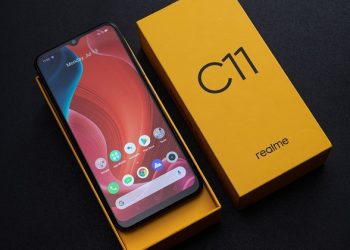 Trên tay Realme C11: Thiết kế đẹp miễn chê, giá rẻ dưới 3 triệu đồng