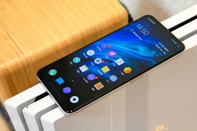 Màn hình này còn được hỗ trợ tốc độ làm mới lên đến 144Hz