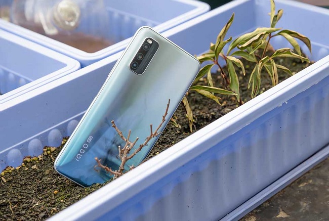 Con chip Dimensity 1000+ được hỗ trợ chế độ chờ kép 5G + 5G