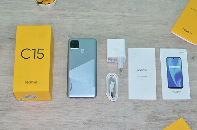 Tiến hành mở hộp và trên tay Realme C15