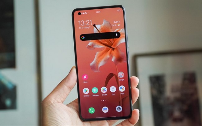 Thiết kế đối xứng với viền bezel mỏng mạnh ở cả 4 cạnh viền