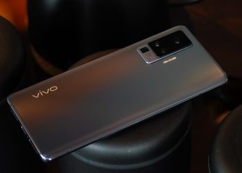 Trên tay Vivo X50 Pro tại Việt Nam: Thiết kế đẹp, màn hình trong trẻo, camera Gimbal siêu chống rung, giá tốt là “hốt” liền!