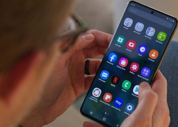 Samsung sẽ trang bị hệ điều hành Android 11 cho Galaxy S20+