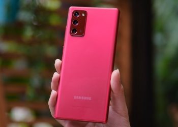 Trên tay Samsung Galaxy Note 20 màu Mystic Red