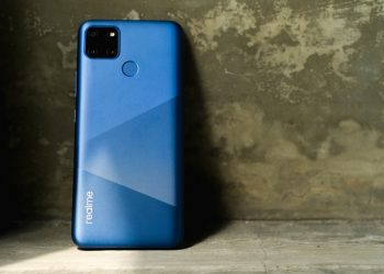 Cận cảnh Realme C12