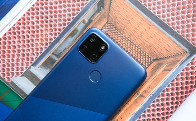 Hệ thống camera nằm gọn trong một ô hình vuông