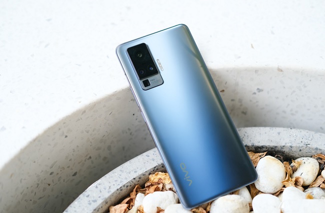 X50 Pro màu Xám Thiên Vũ và cũng là màu duy nhất tạo được sức cuốn hút đặc biệt bởi thiết kế tinh tế