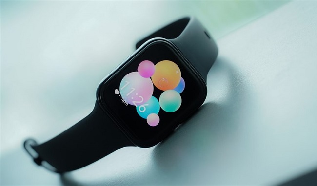 Viền cạnh xung quanh màn hình khá mỏng giúp tăng diện tích hiển thị đáng kể