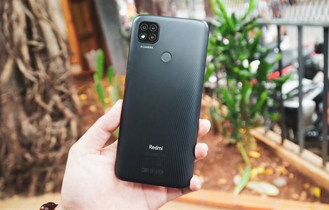 Đánh giá chi tiết Xiaomi Redmi 9C về mặt lưng