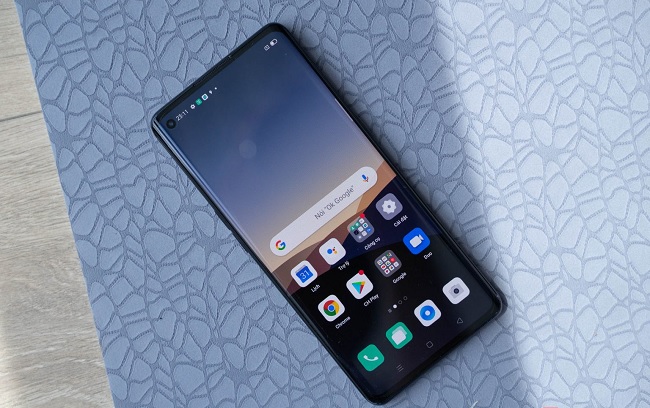 Reno4 Pro có màn hình tần số quét 90Hz