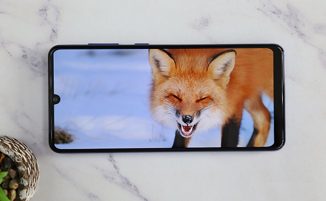 Samsung Galaxy A31 được trang bị thiết kế màn hình vô cực Infinity - U, sống động