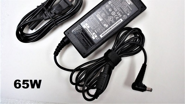 Người dùng nên sử dụng đúng bộ sạc đi kèm máy hoặc có thể thay thế bằng bộ sạc của cùng một dòng