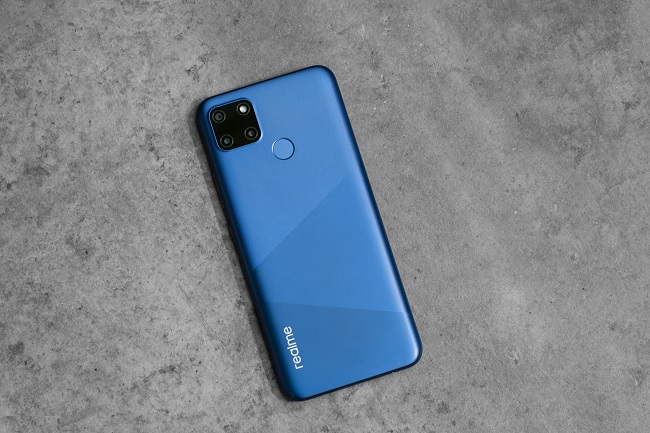 Realme C12 có viên pin dung lượng khủng