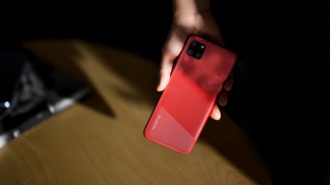 Realme C12 màu Đỏ rực rỡ, cấu hình mạnh mẽ
