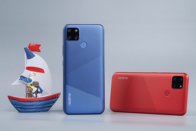 Realme C12 có tùy chọn màu Đỏ San Hô và Xanh Hải Quân
