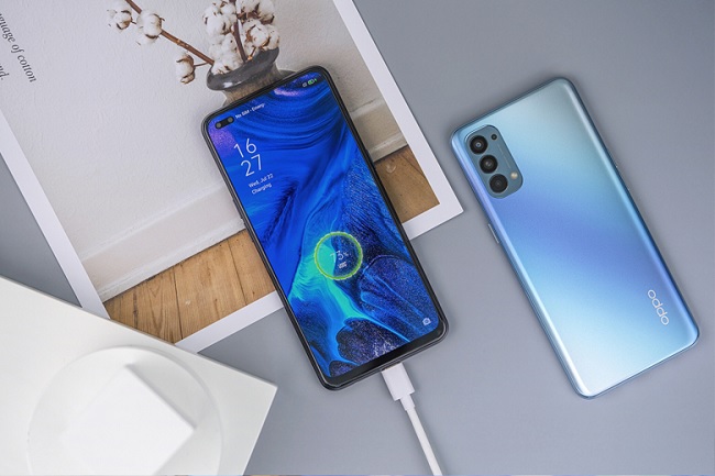 Reno4 hỗ trợ sạc nhanh công suất lớn hơn so với Reno3
