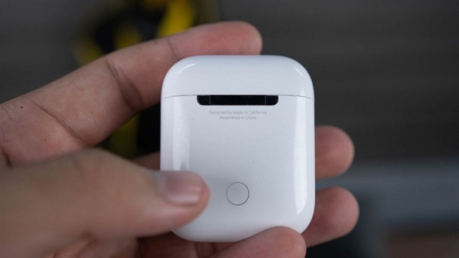 Khởi động lại Airpods thôi nào