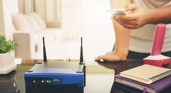 Hãy luôn đảm bảo router được chạy hoặc cài đặt các phần mềm mới nhất