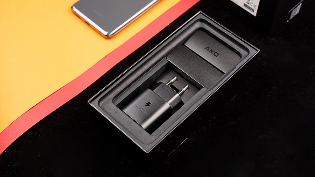 Galaxy S20 Ultra hỗ trợ sạc nhanh 45W
