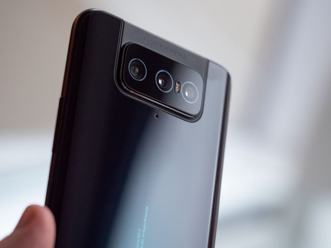 Cận cảnh cụm camera sau của Zenfone 7 Pro