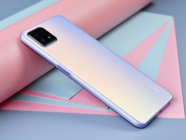 Thiết kế khá lạ mắt so với những smartphone mà OPPO công bố gần đây