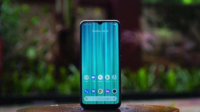 Màn hình kích thước lớn mang đến trải nghiệm ấn tượng