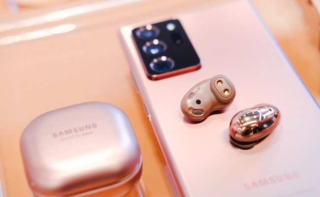 Mặt trong và mặt ngoài của tai nghe