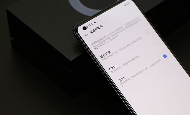 Vivo iQOO 5 sử dụng tấm nền AMOLED và có tần số quét lên đến 120Hz