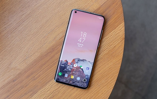 Xiaomi Mi 10 Ultra được tích hợp công nghệ sạc nhanh 120W