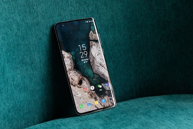 Mi 10 Ultra được trang bị camera trước 20MP