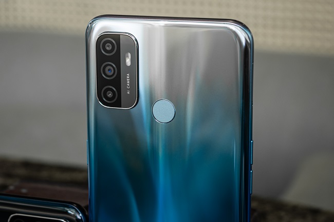 OPPO A53 mang đến hệ thống ba camera AI 13MP ở mặt sau của điện thoại