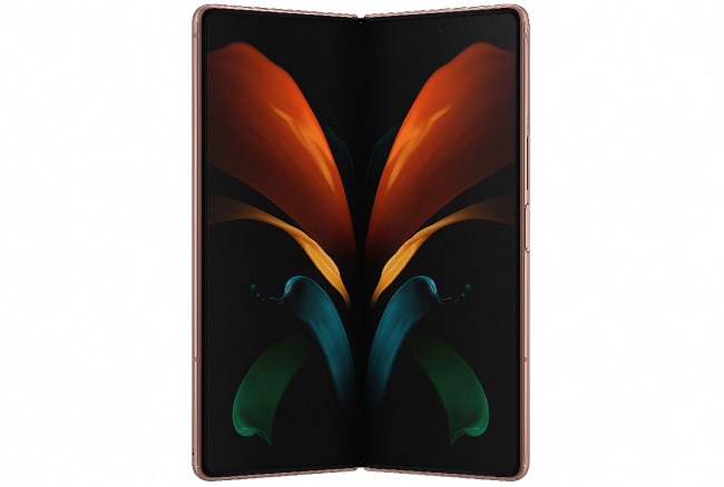 Nhờ cơ chế màn hình gập mở, Galaxy Z Fold2 cho phép người dùng làm việc, giải trí, sáng tạo nội dung... ở bất cứ nơi đâu